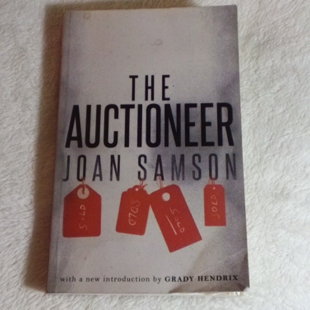 THE AUCTIONEER BOOK BY JOAN SAMSON